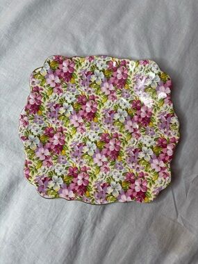 Royal Standard Virginia Stock 9” dessert plate square floral